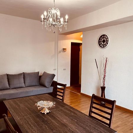 Komitas Apartement Erivan Exterior foto