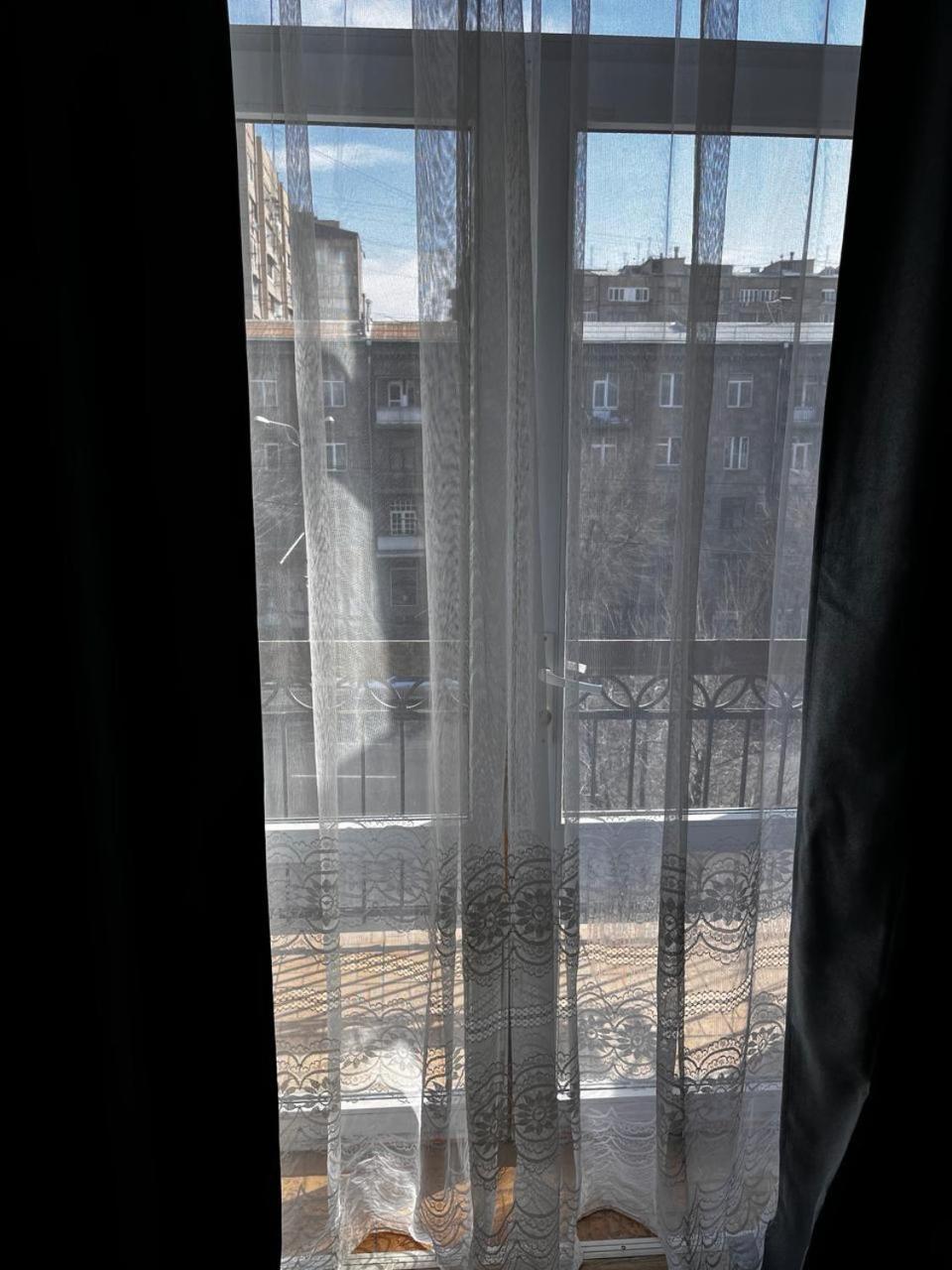 Komitas Apartement Erivan Exterior foto