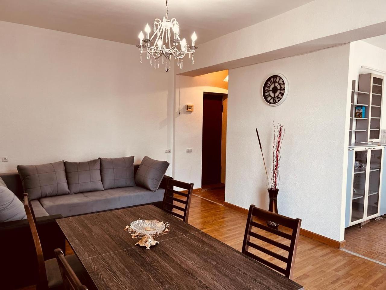 Komitas Apartement Erivan Exterior foto